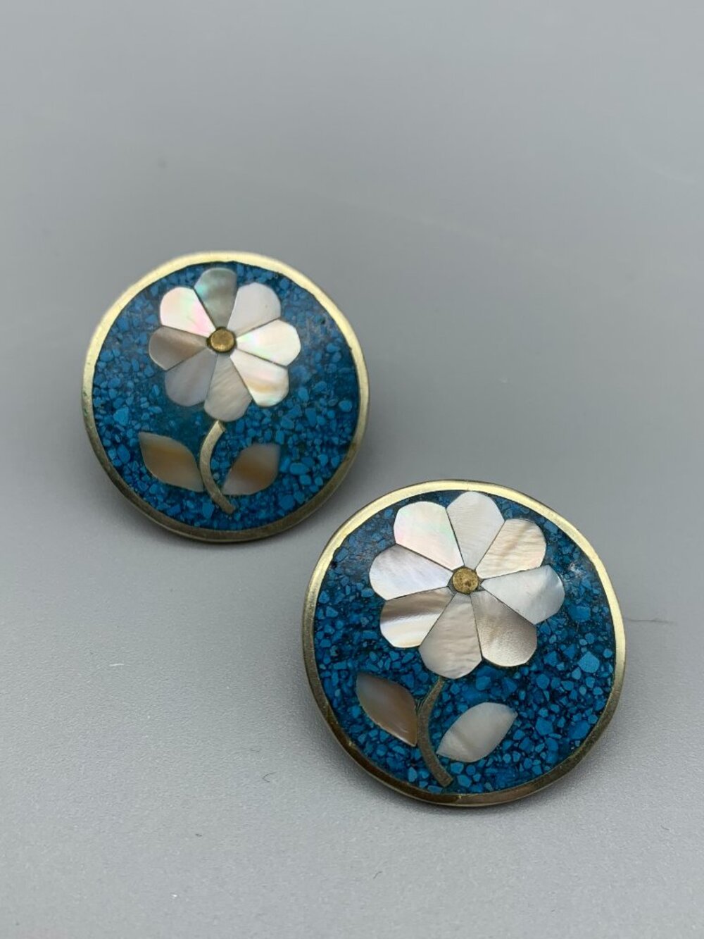 Vintage Alpaca Mexico Earrings with Crushed Turquoise & Mother-of-Pearl Mosaic - Picture 3 of 10